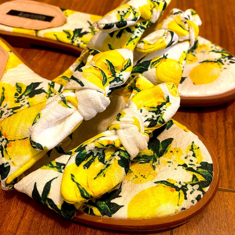 Lemon Sandals